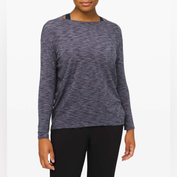 Lululemon Back In Action Long Sleeve Relaxed Fit in Purple Size 12 Yoga Pilates - Picture 1 of 5